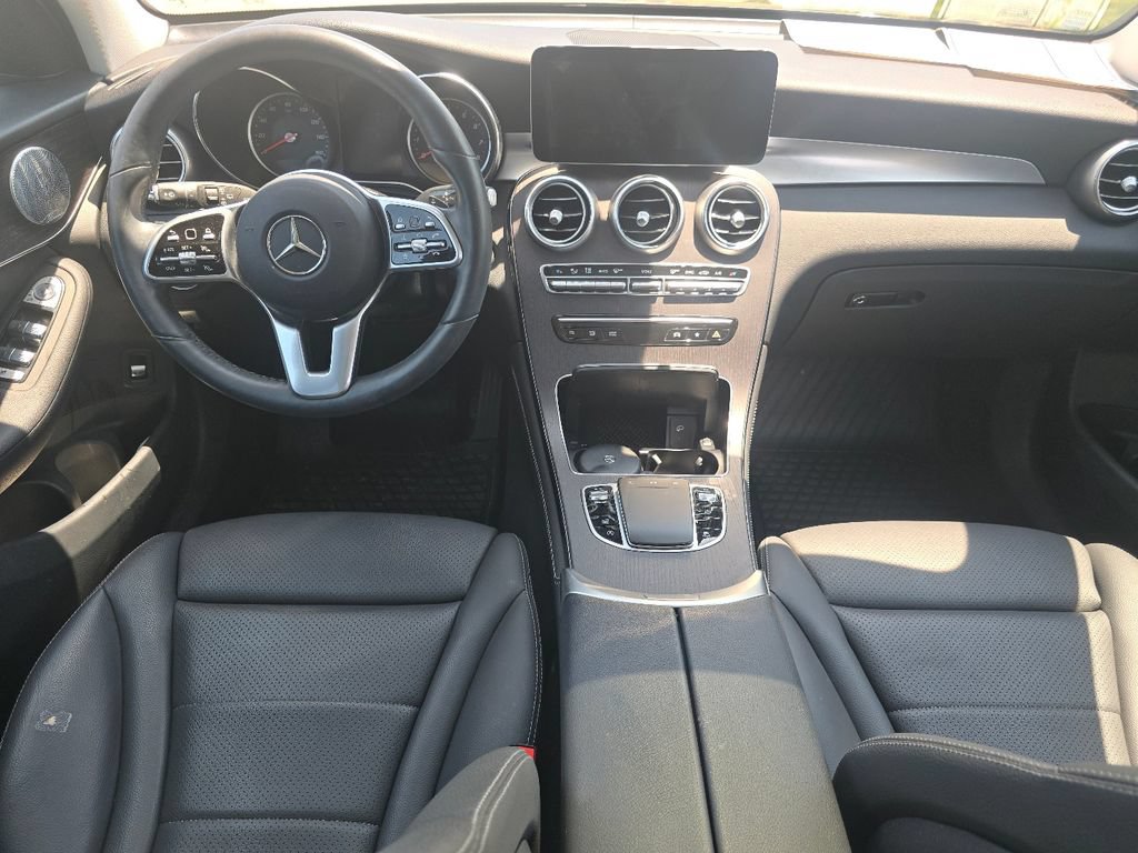 Used 2020 Mercedes-Benz GLC 300 4MATIC image 23