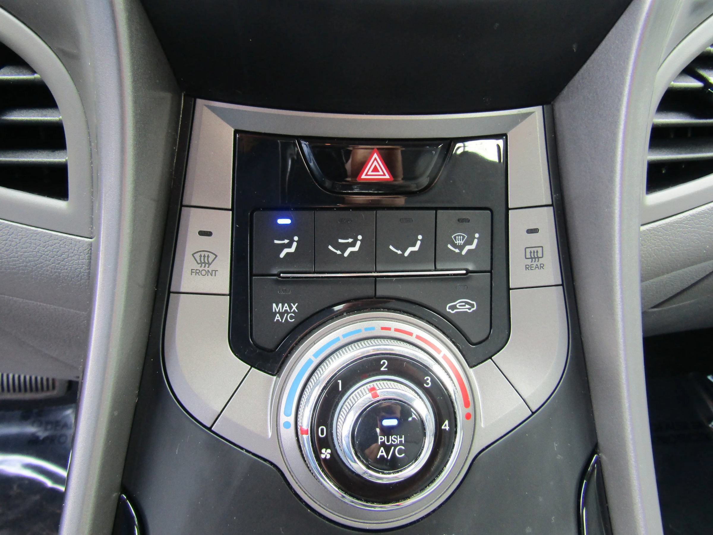 Used 2013 Hyundai Elantra GLS FWD image 23