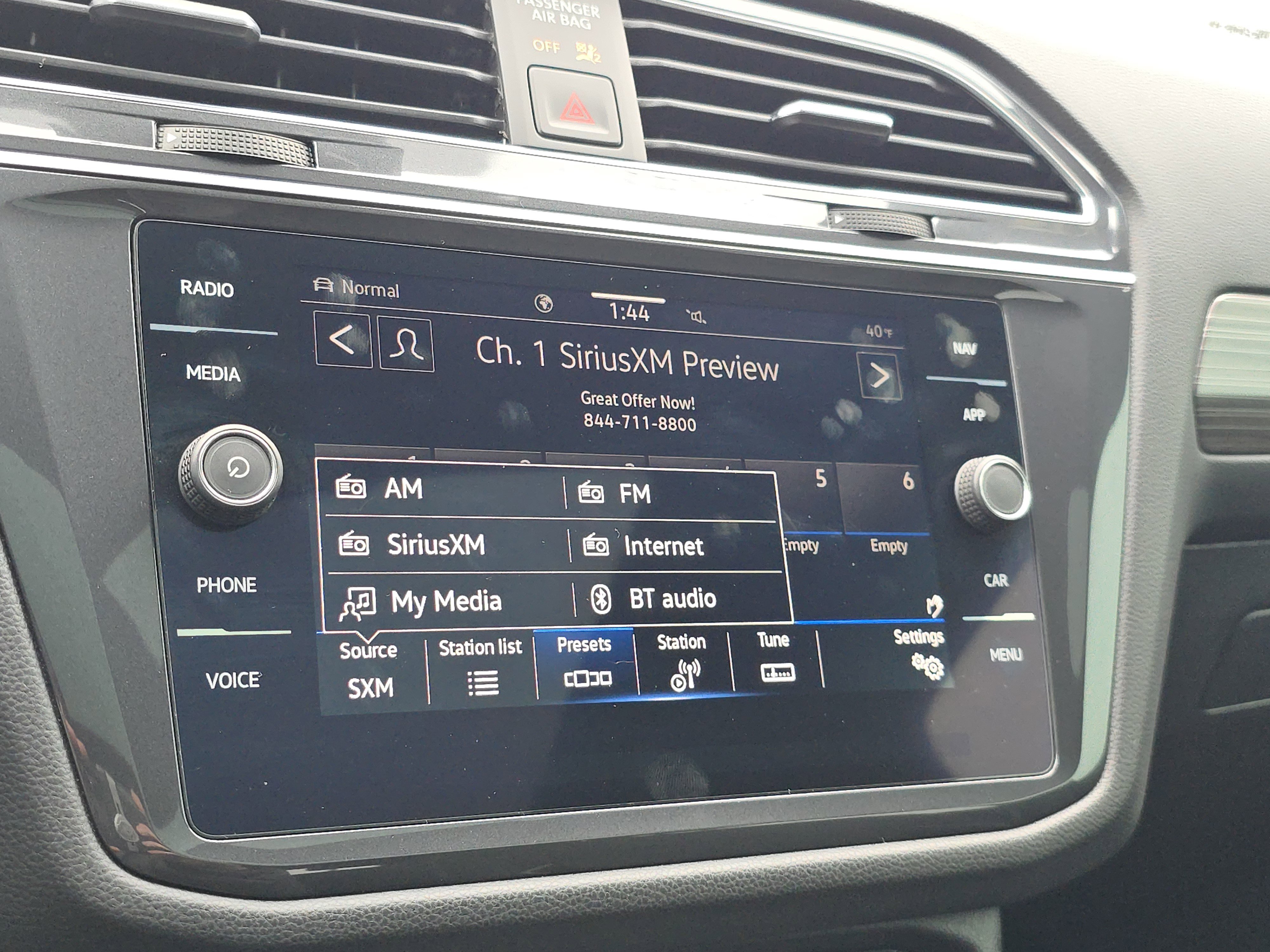 Certified 2022 Volkswagen Tiguan SEL R-Line image 26