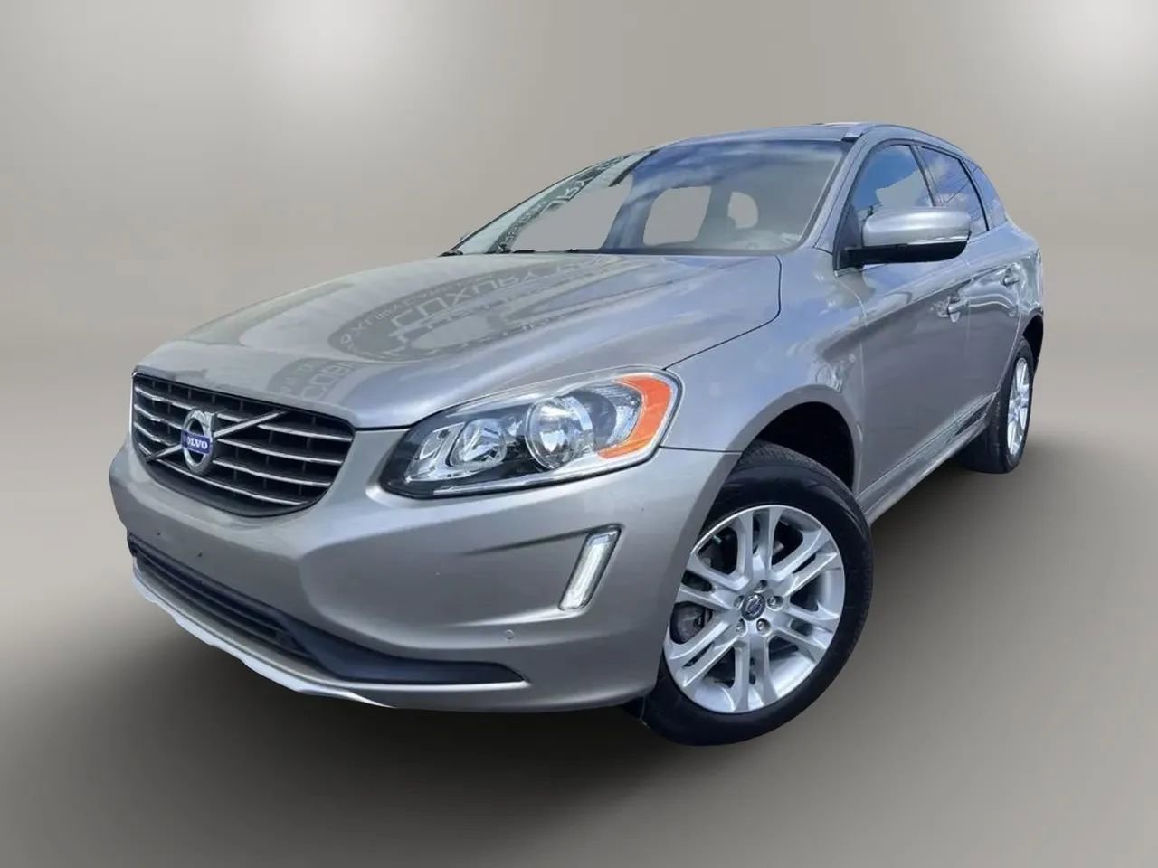 Used 2015 Volvo XC60 T5 AWD/4WD image 1