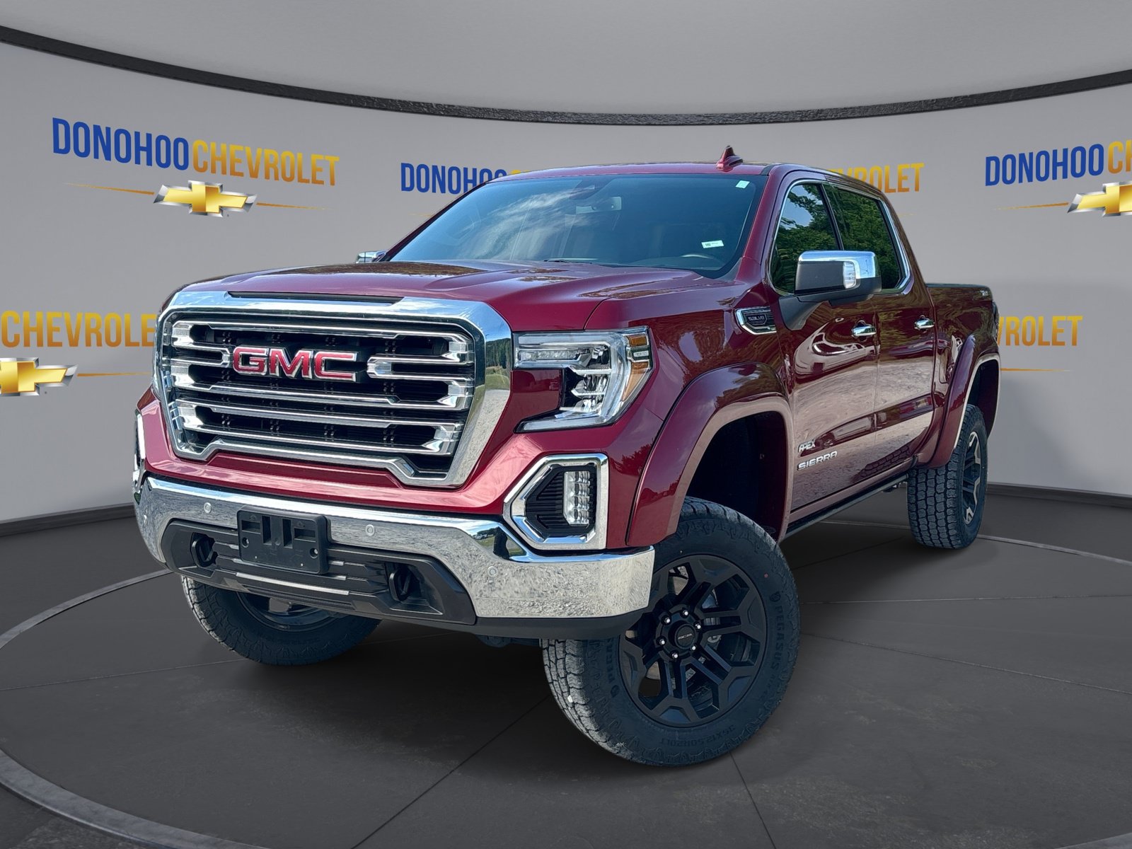 Used 2020 GMC Sierra 1500 SLT w/ SLT Premium Plus Package AWD/4WD image 4