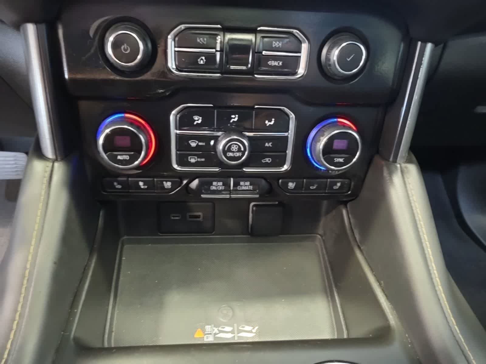 Used 2023 Chevrolet Tahoe Premier AWD/4WD image 26