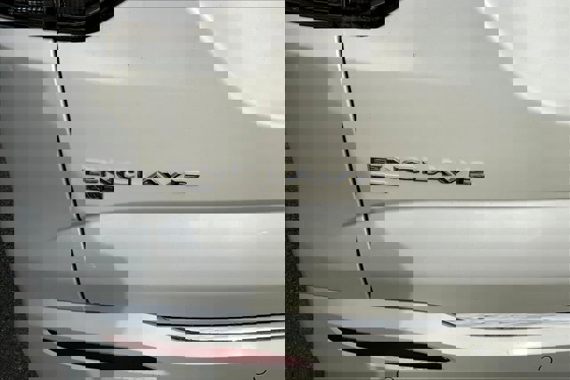 Used 2023 Buick Enclave Avenir w/ Avenir Technology Package image 7