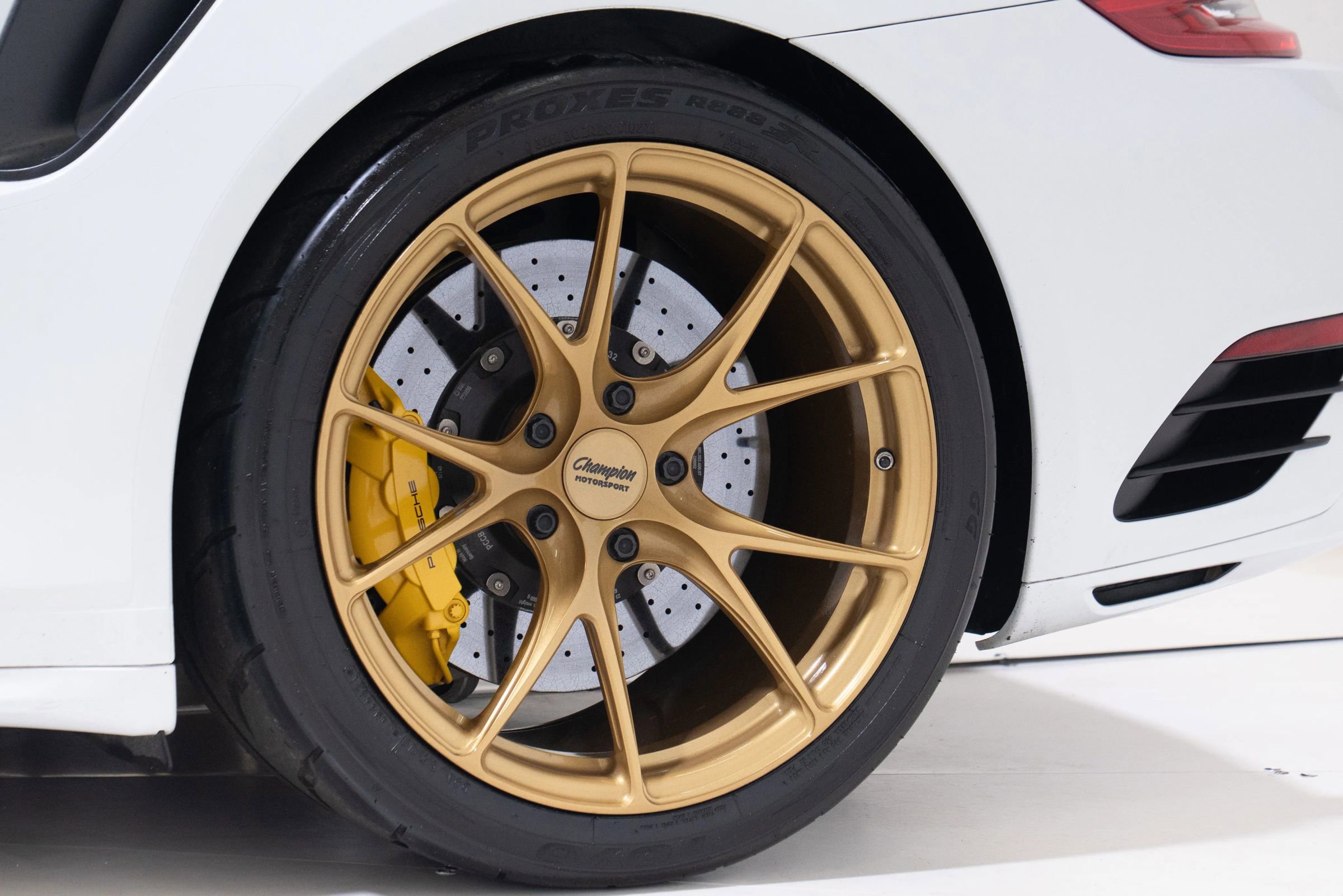 Used 2017 Porsche 911 Turbo S image 68