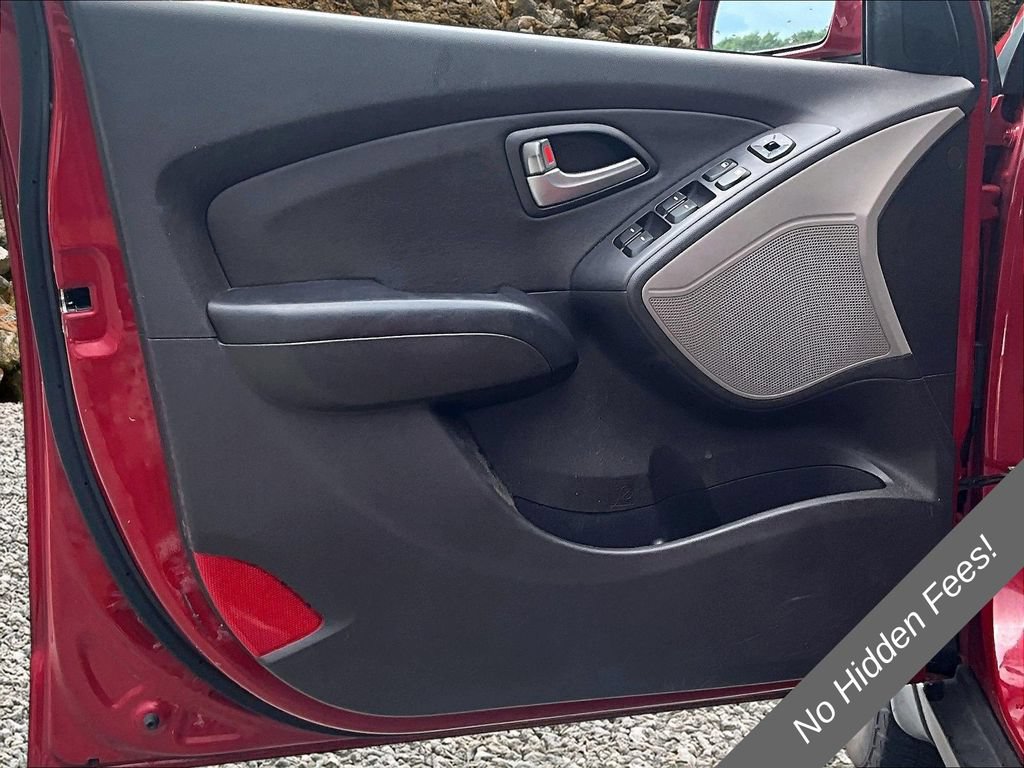 Used 2011 Hyundai Tucson GLS FWD image 17