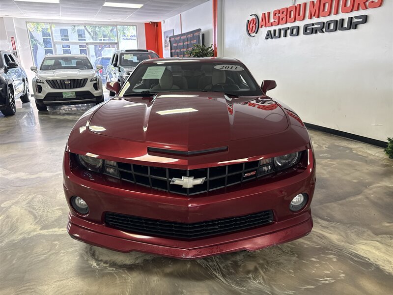 Used 2011 Chevrolet Camaro SS w/ LPO, Ground Effects Package RWD image 2