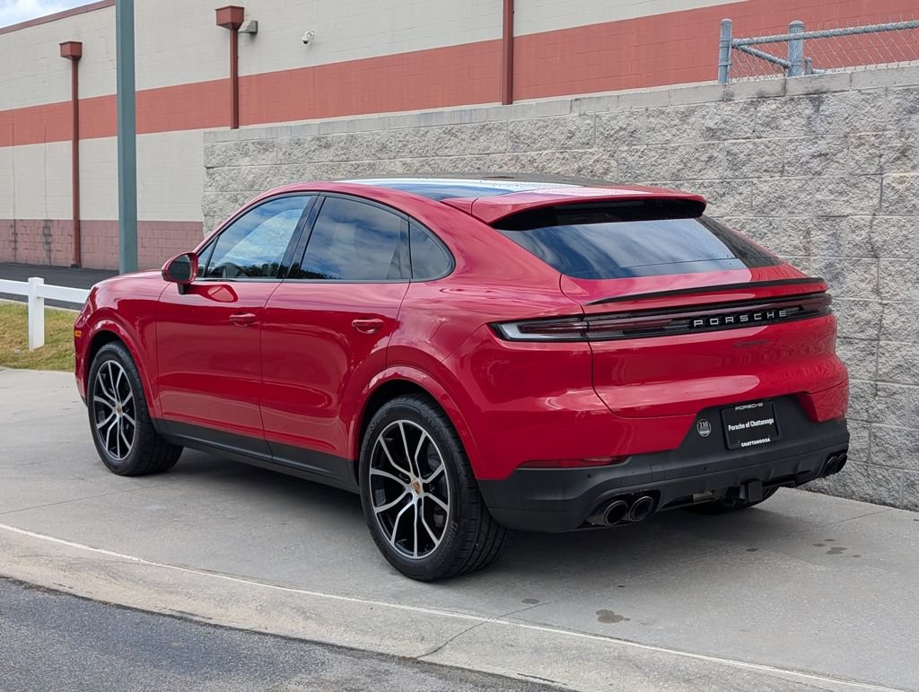 Certified 2025 Porsche Cayenne Coupe AWD/4WD image 3