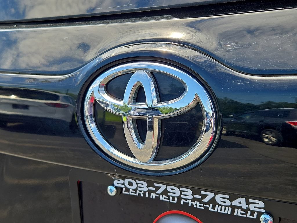 Used 2014 Toyota Highlander LE AWD/4WD image 29