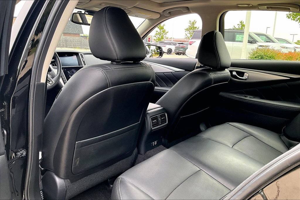 Certified 2023 INFINITI Q50 Luxe w/ Cargo Package AWD/4WD image 31