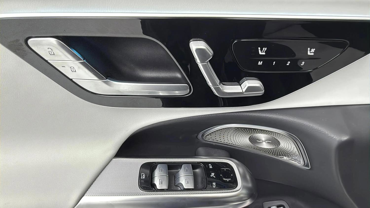 Used 2026 Mercedes-Benz E 53 AMG e 4MATIC Sedan image 21