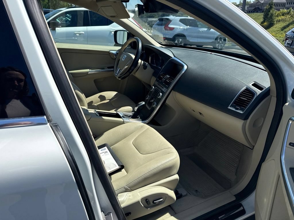 Used 2016 Volvo XC60 T5 Premier AWD/4WD image 14