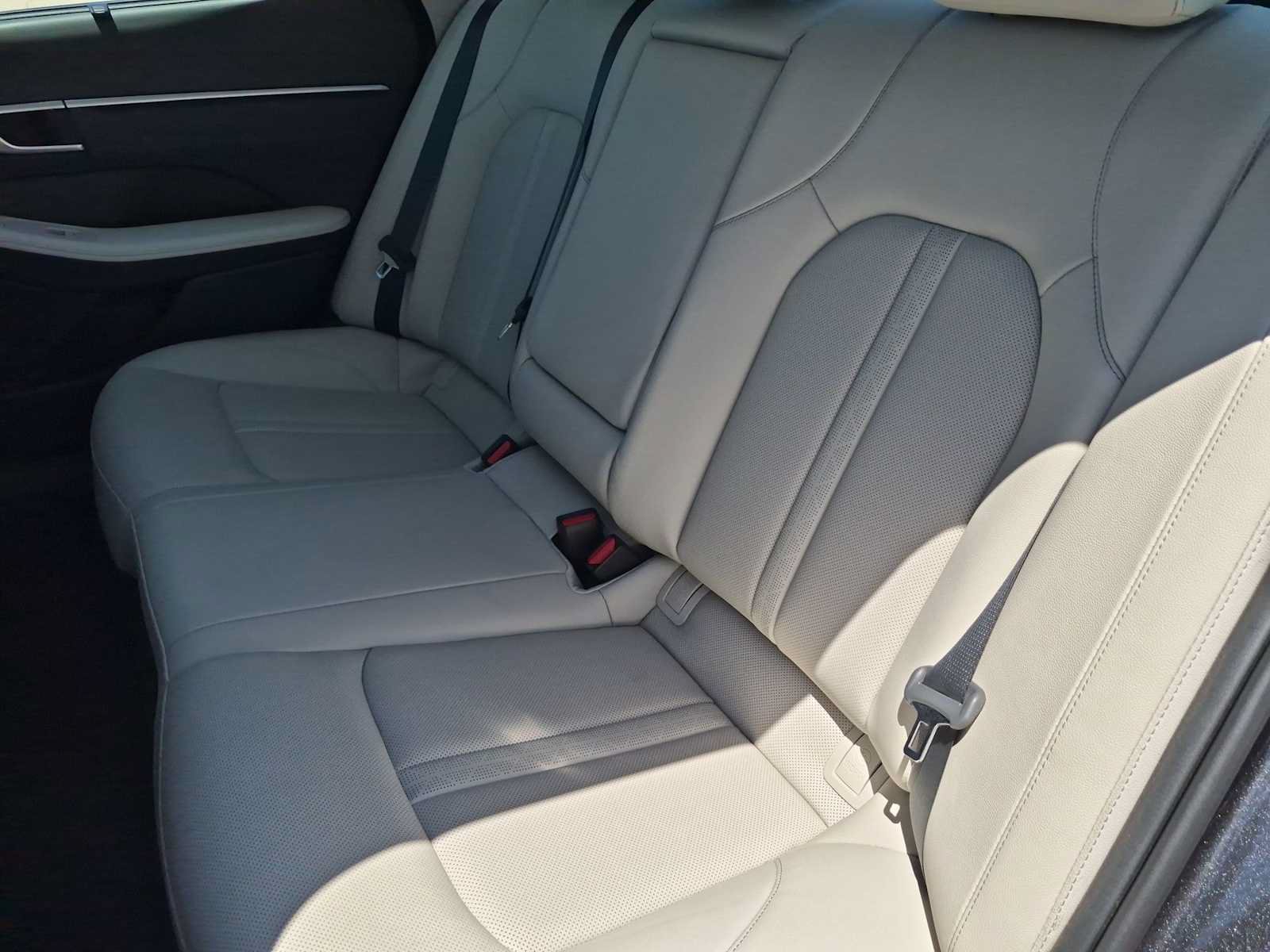 Certified 2025 Hyundai Sonata Limited FWD image 19