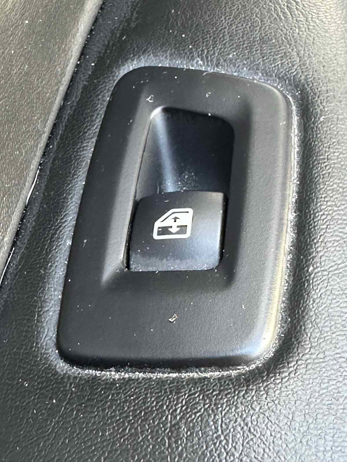 Used 2019 Jeep Compass Latitude image 39