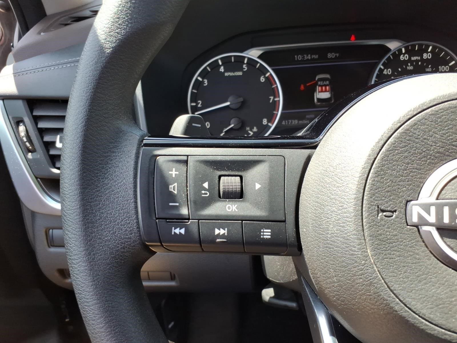 Used 2023 Nissan Rogue SV AWD/4WD image 11