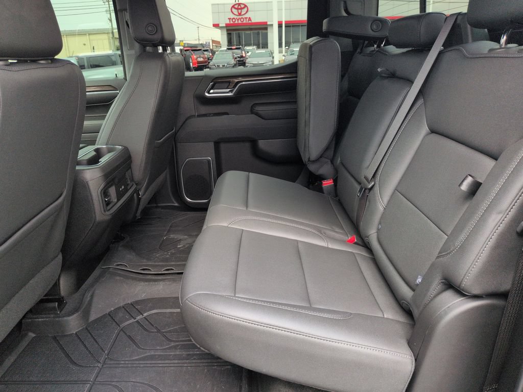 Used 2023 Chevrolet Silverado 1500 RST w/ Rally Edition AWD/4WD image 25