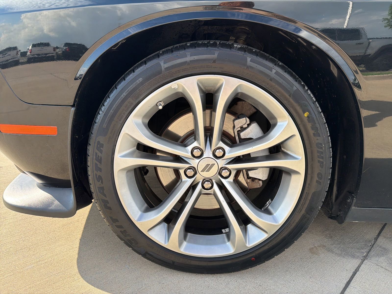 Used 2022 Dodge Challenger R/T RWD image 9