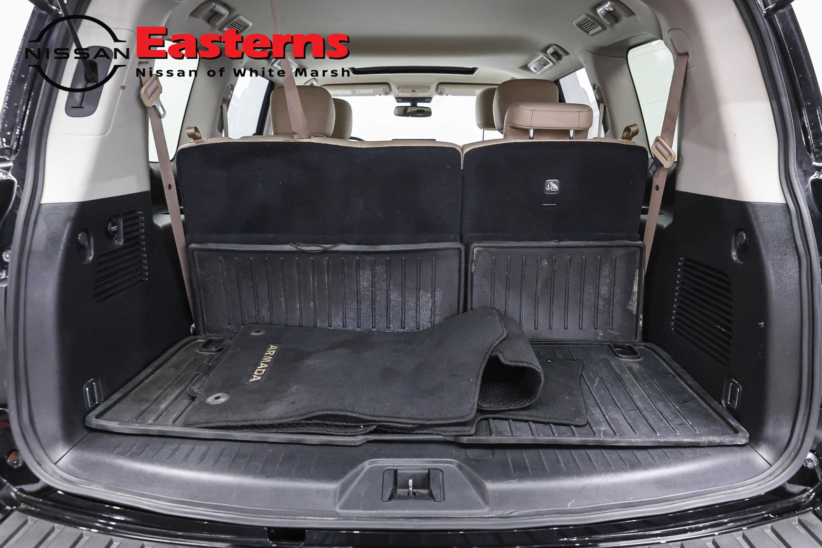Used 2023 Nissan Armada SL w/ Captain's Chairs Package AWD/4WD image 9