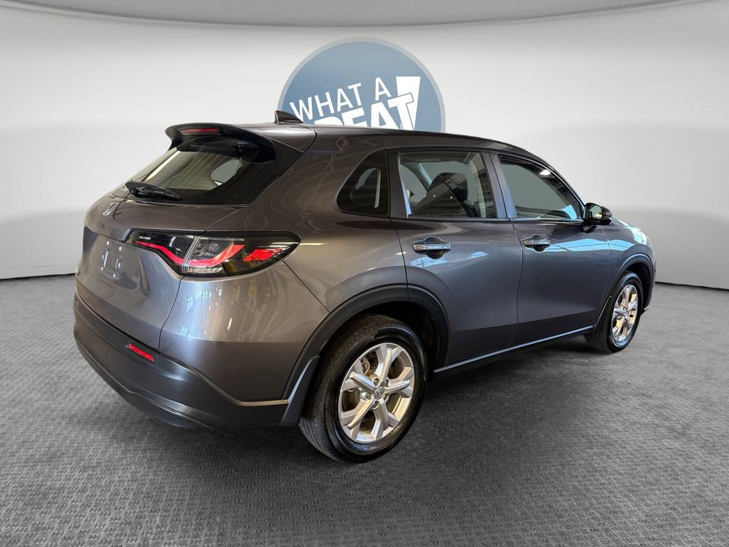 Used 2023 Honda HR-V LX image 3