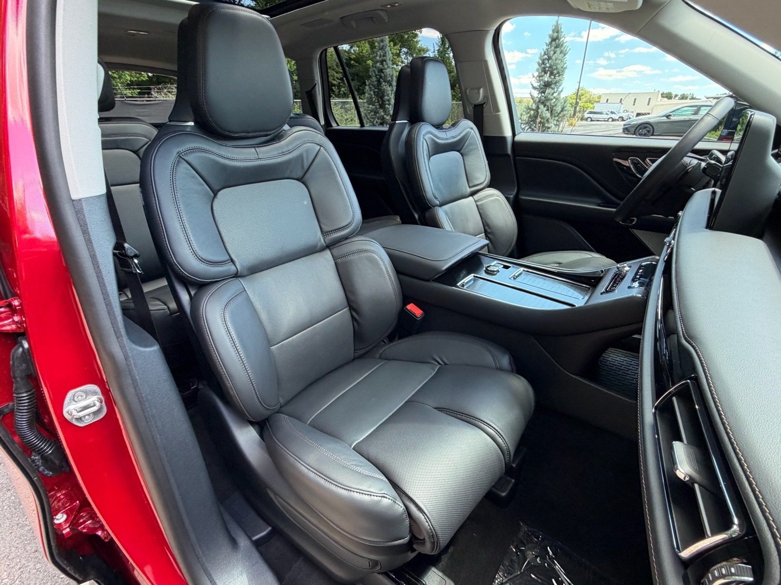 New 2026 Lincoln Aviator Reserve AWD/4WD image 12