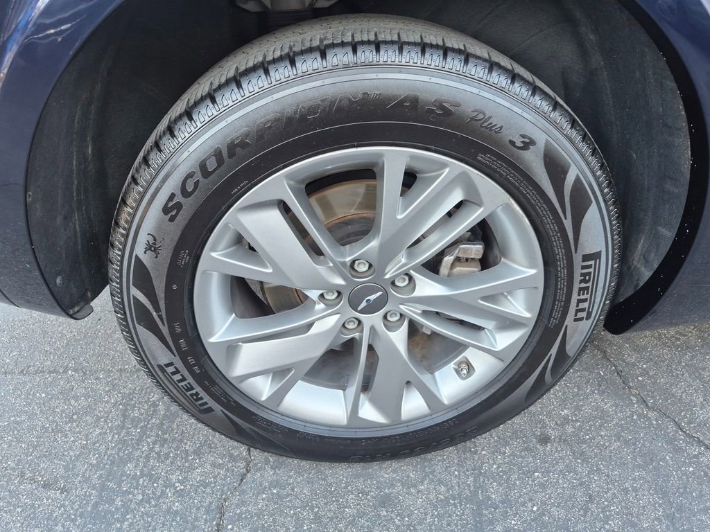 Used 2023 Genesis GV70 2.5T AWD/4WD image 9