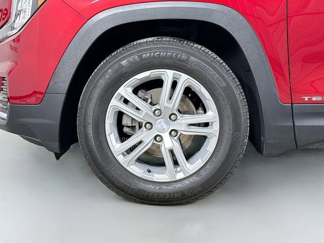Used 2024 GMC Terrain SLE w/ Driver Convenience Package image 28