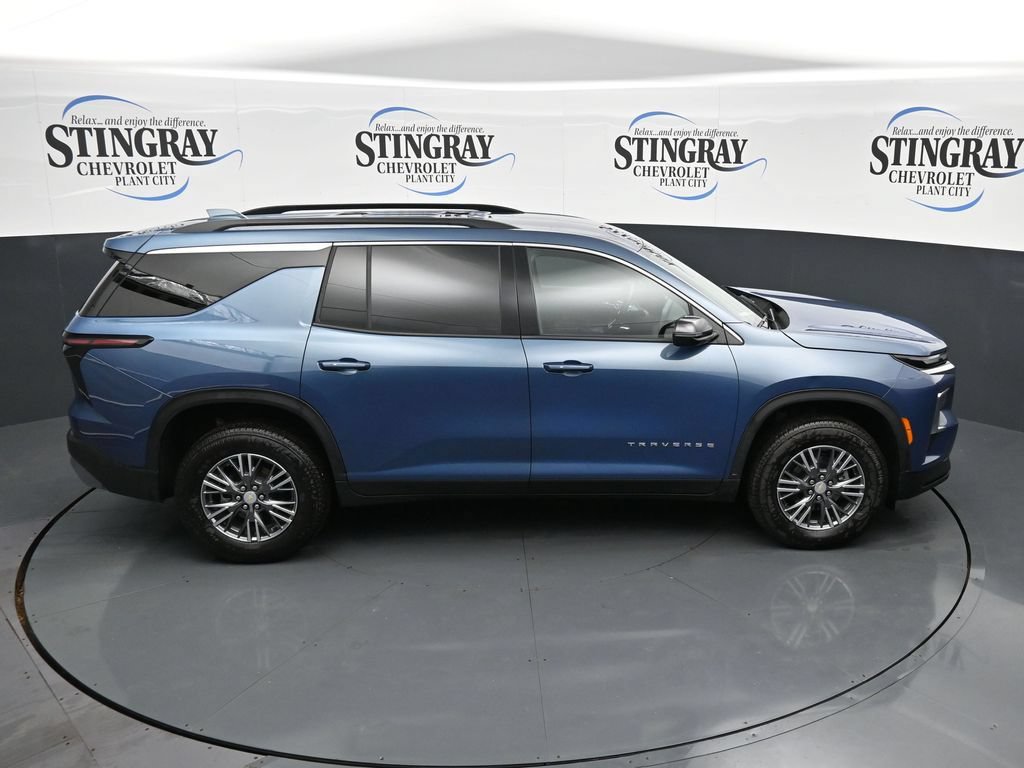 Used 2026 Chevrolet Traverse LT FWD image 28