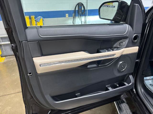 Certified 2023 Ford Expedition Limited AWD/4WD image 20