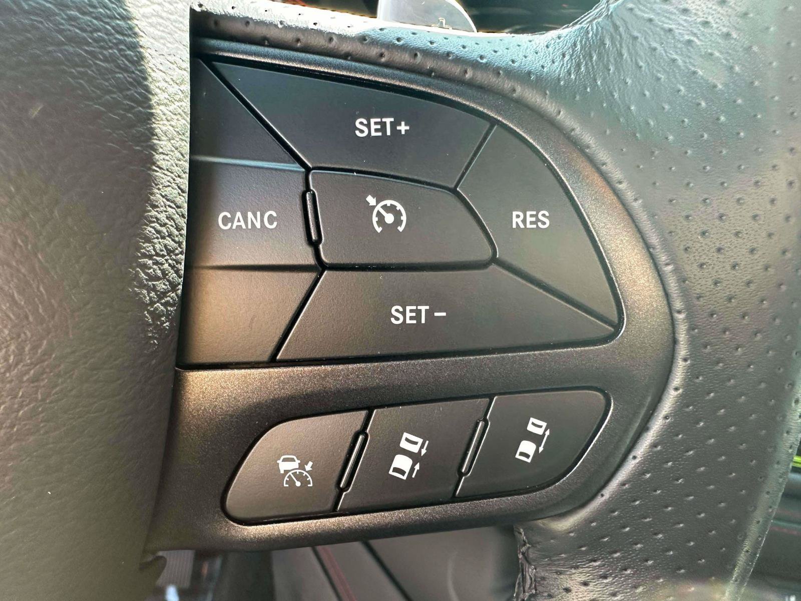 Used 2025 Dodge Durango GT AWD/4WD image 21