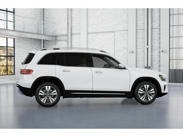 Used 2026 Mercedes-Benz GLB 250 4MATIC image 17