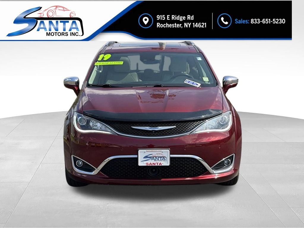 Used 2019 Chrysler Pacifica Limited w/ Advanced Safetytec Group FWD image 2