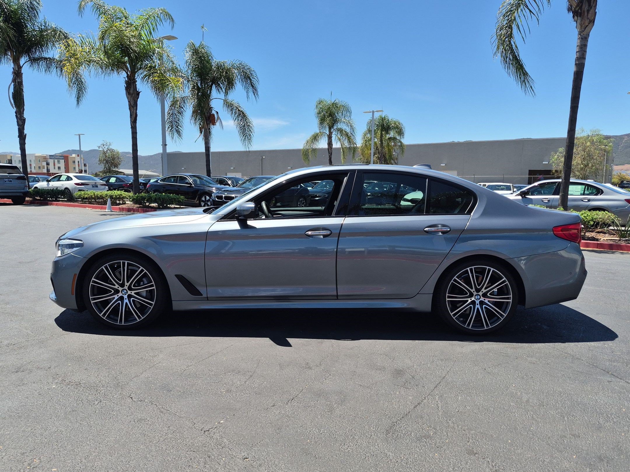 Used 2017 BMW 540i RWD image 7