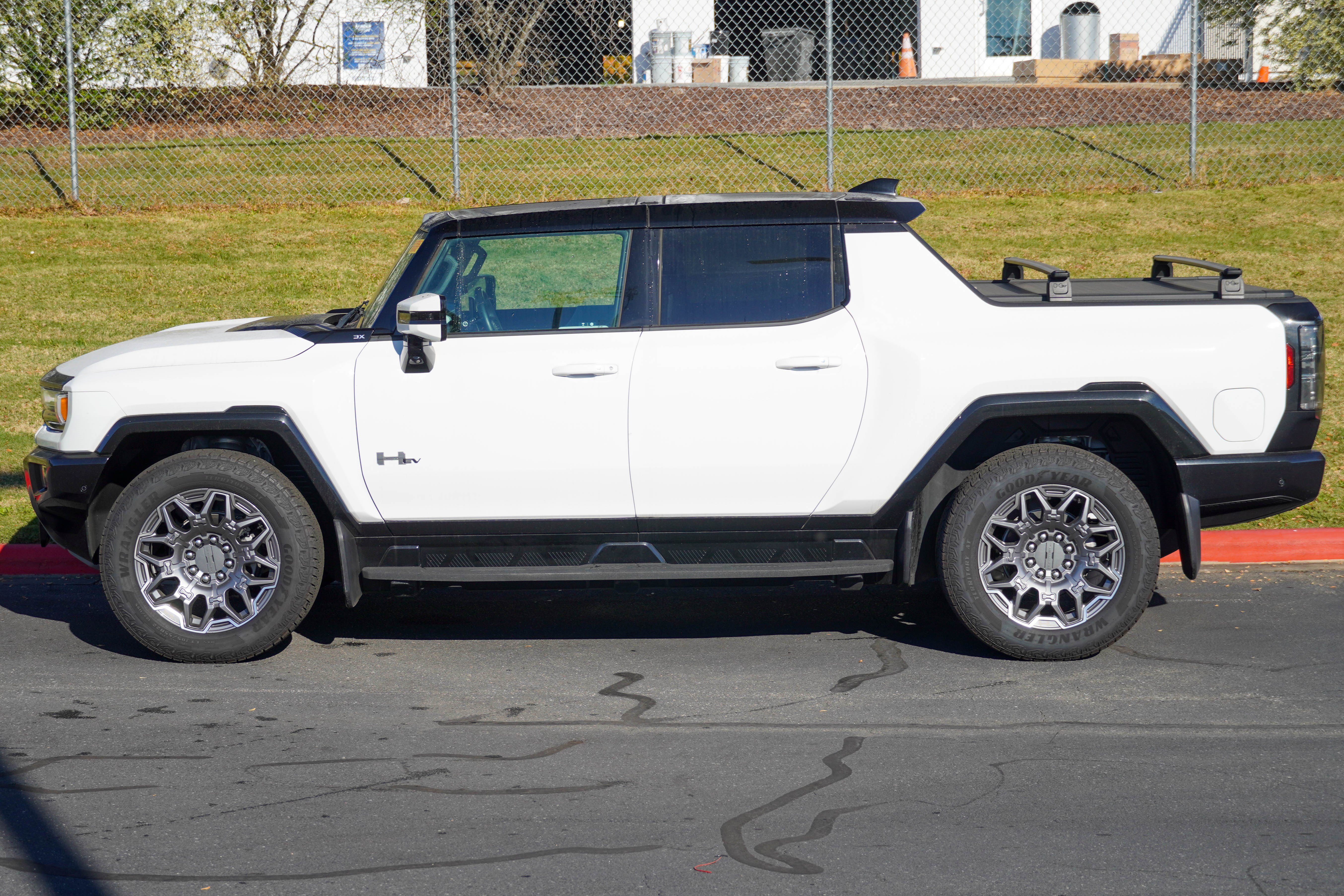 Used 2024 GMC Hummer EV 3X AWD/4WD image 6