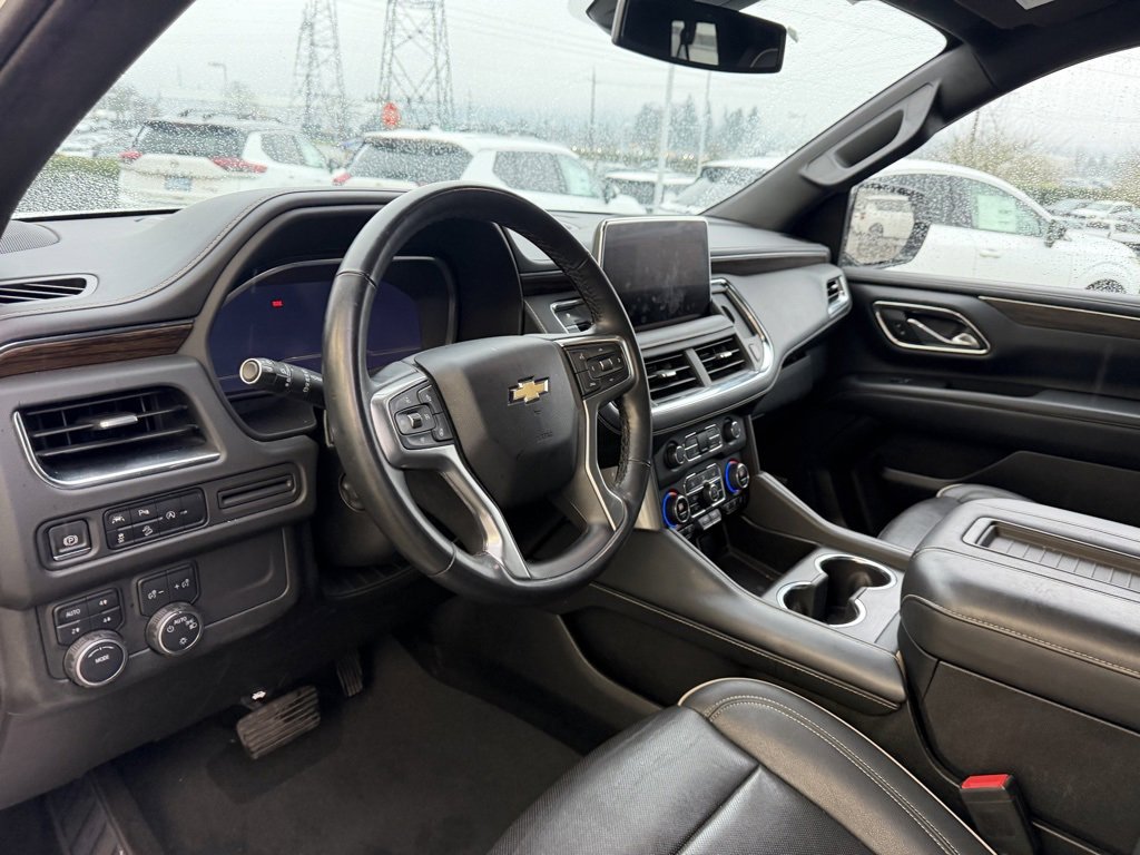 Used 2023 Chevrolet Suburban Premier image 17
