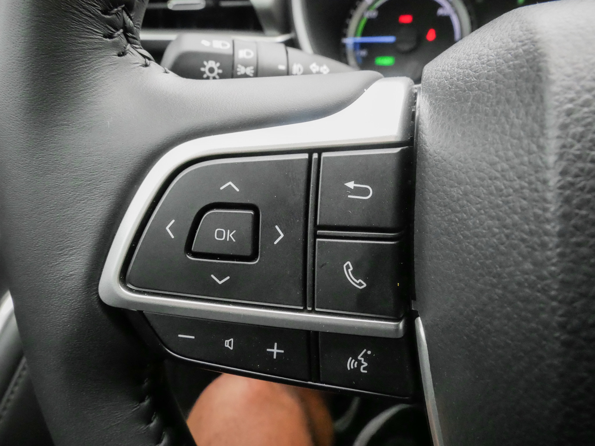 Used 2025 Toyota Highlander XLE image 18