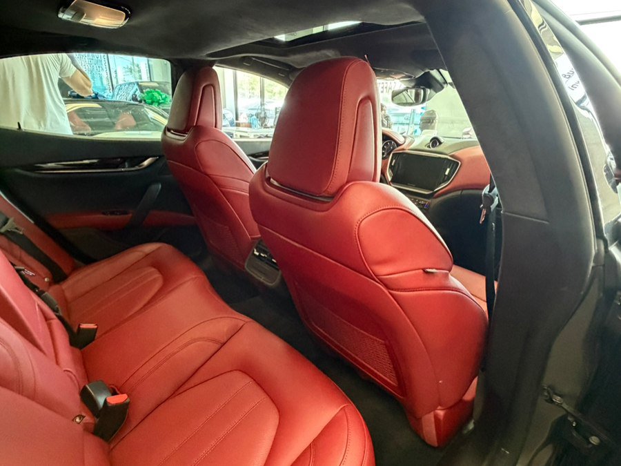 Used 2022 Maserati Ghibli Modena RWD image 33