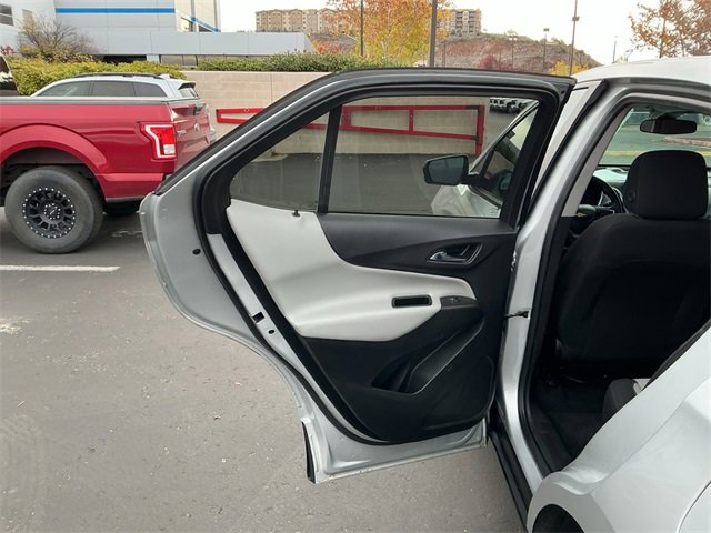 Used 2022 Chevrolet Equinox LS w/ LS Convenience Package image 18