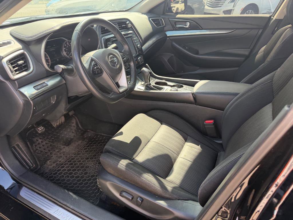 Used 2019 Nissan Maxima 3.5 S w/ Floor Mat Group FWD image 9