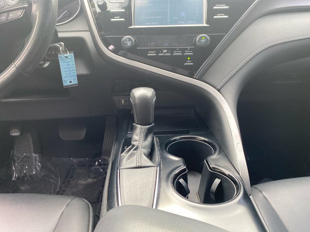 Used 2019 Toyota Camry SE FWD image 11