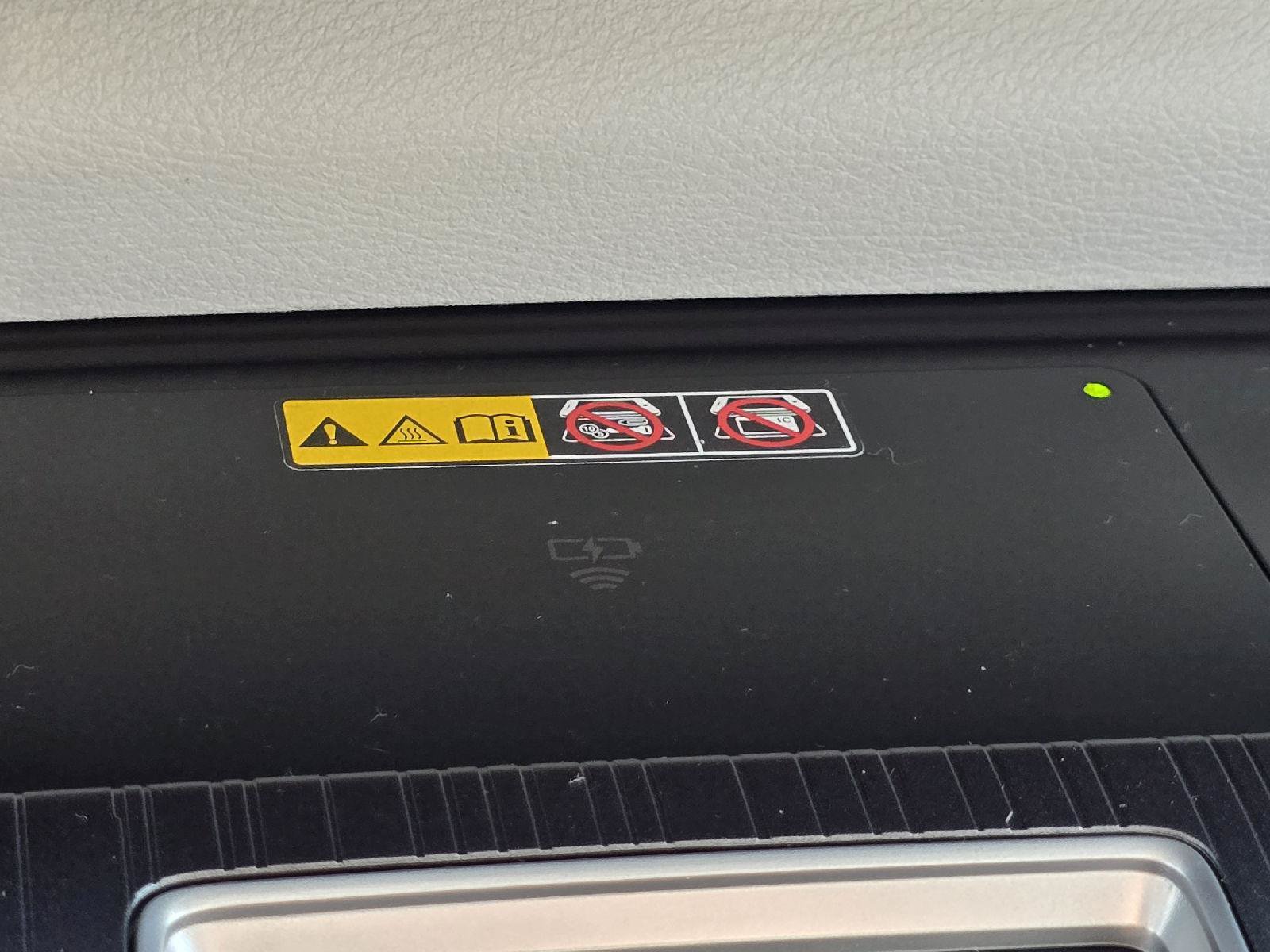 Used 2026 Toyota Sienna XLE FWD image 35