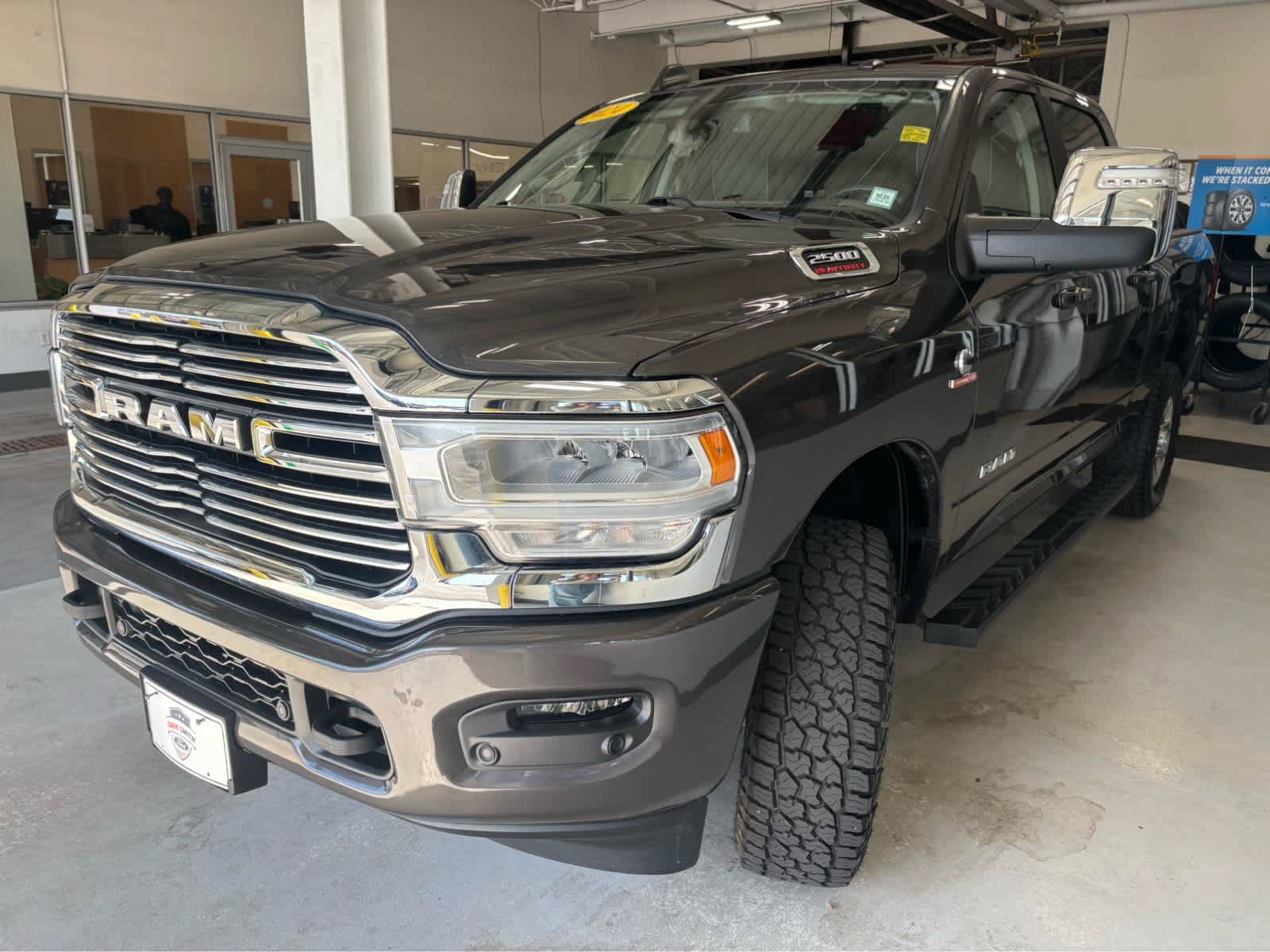 Used 2024 RAM 2500 Laramie AWD/4WD image 12