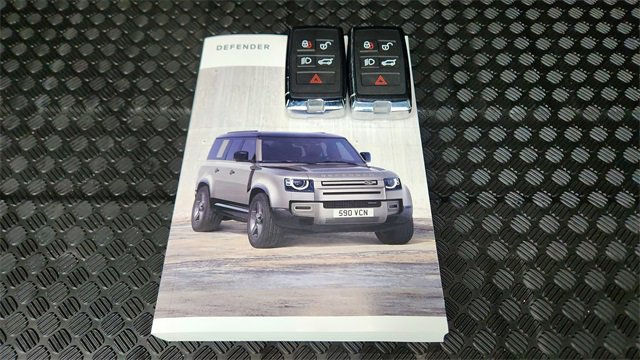 Used 2024 Land Rover Defender 110 S image 61