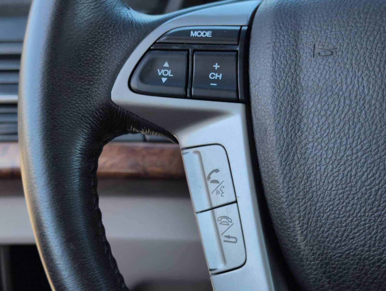 Used 2011 Honda Accord EX-L image 23