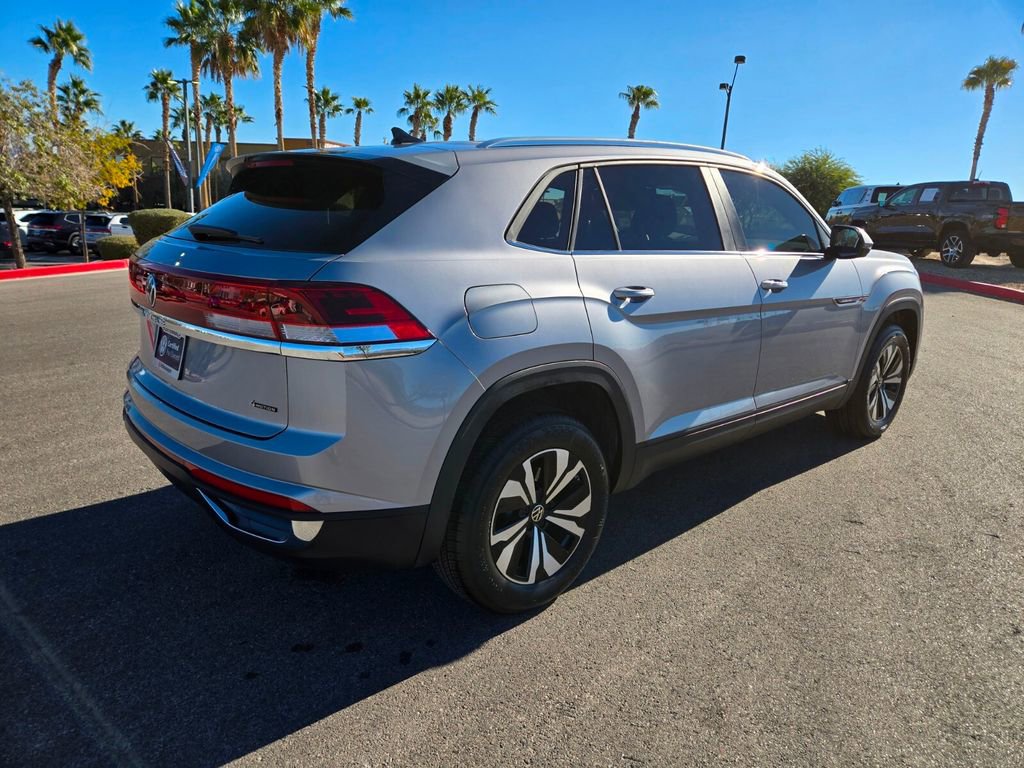 Certified 2025 Volkswagen Atlas Cross Sport SE image 5