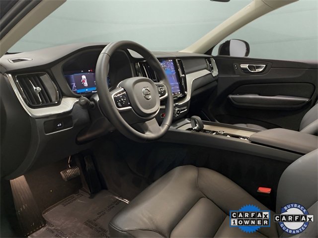 Used 2025 Volvo XC60 B5 Plus image 16