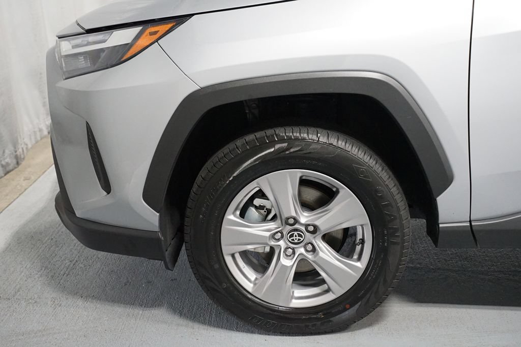 Certified 2025 Toyota RAV4 XLE FWD image 5