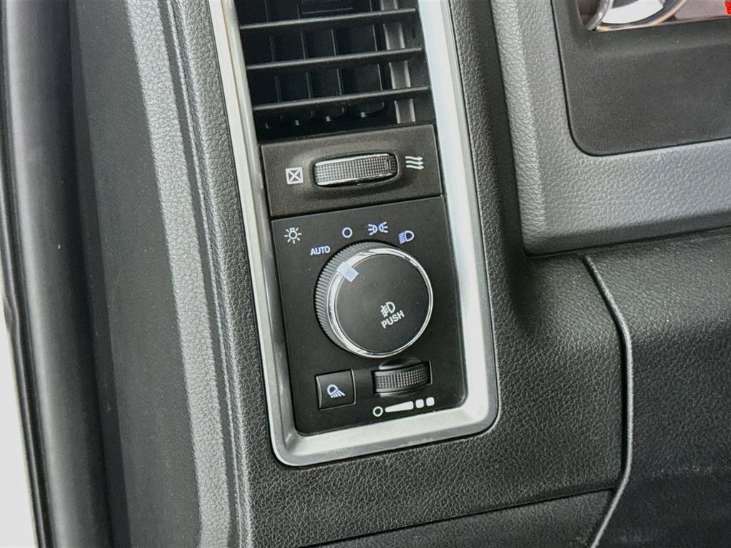 Used 2017 RAM 1500 Big Horn AWD/4WD image 11