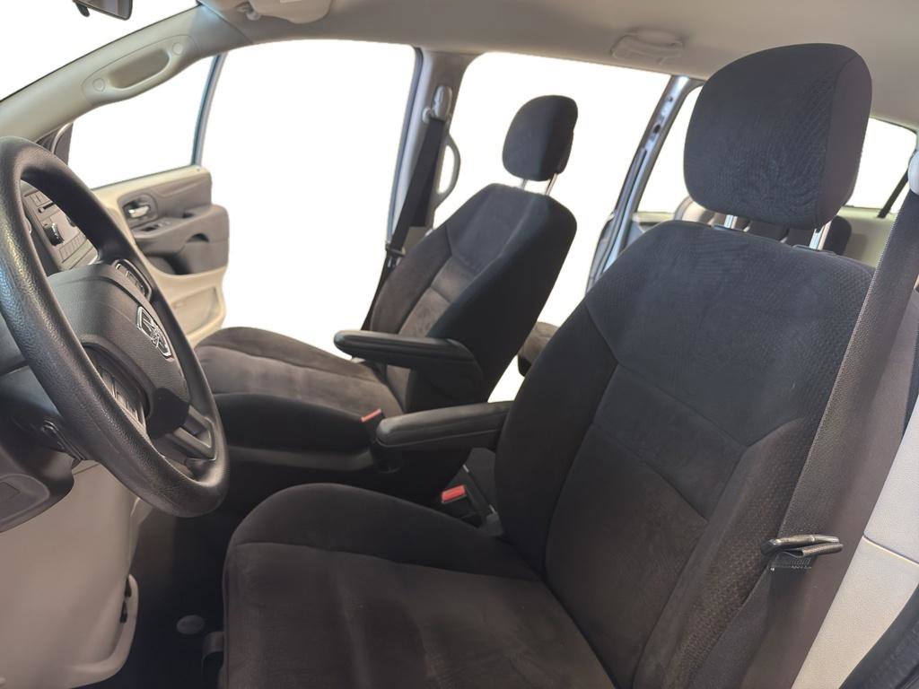 Used 2014 Dodge Grand Caravan American Value Package image 14