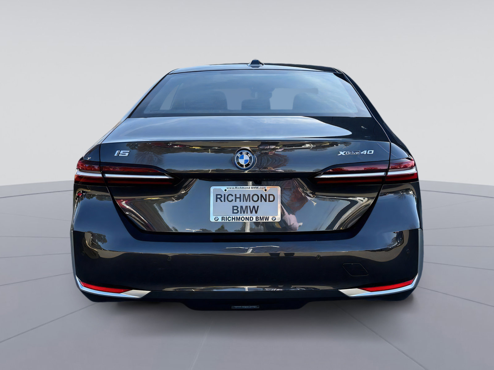 New 2025 BMW i5 xDrive40 w/ M Sport Package image 4