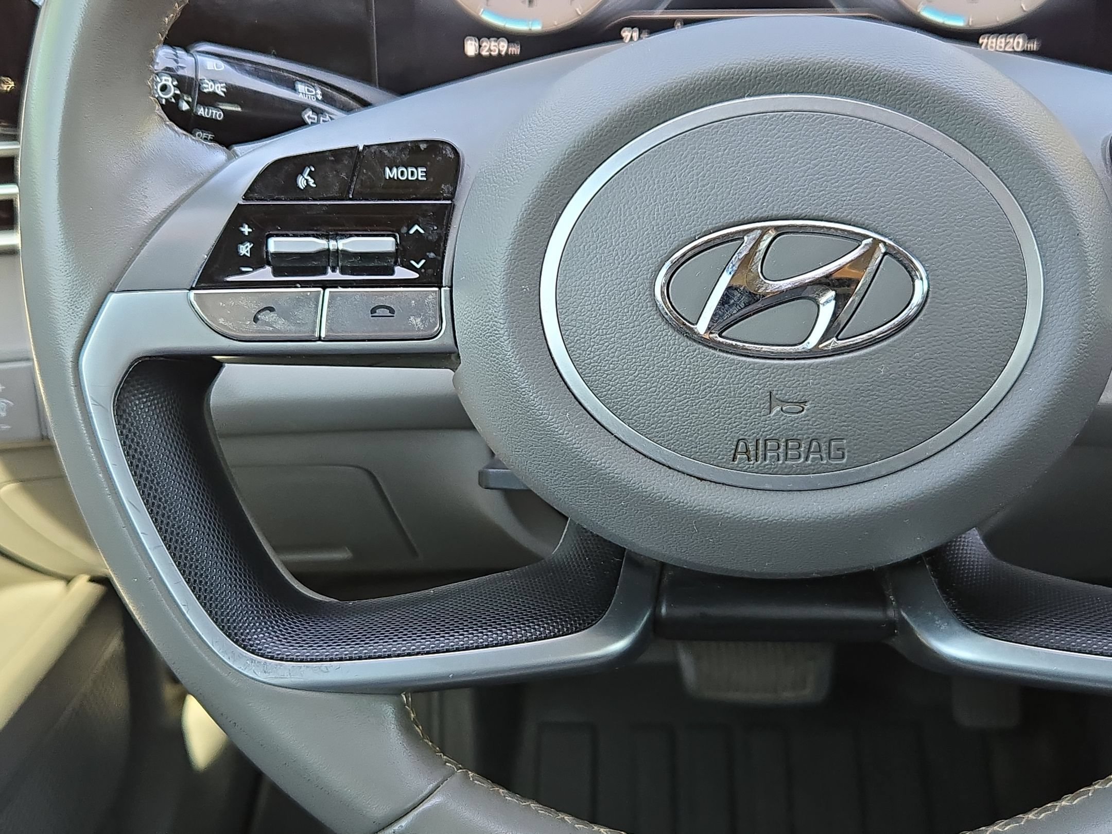 Used 2023 Hyundai Elantra SEL w/ Convenience Package FWD image 21
