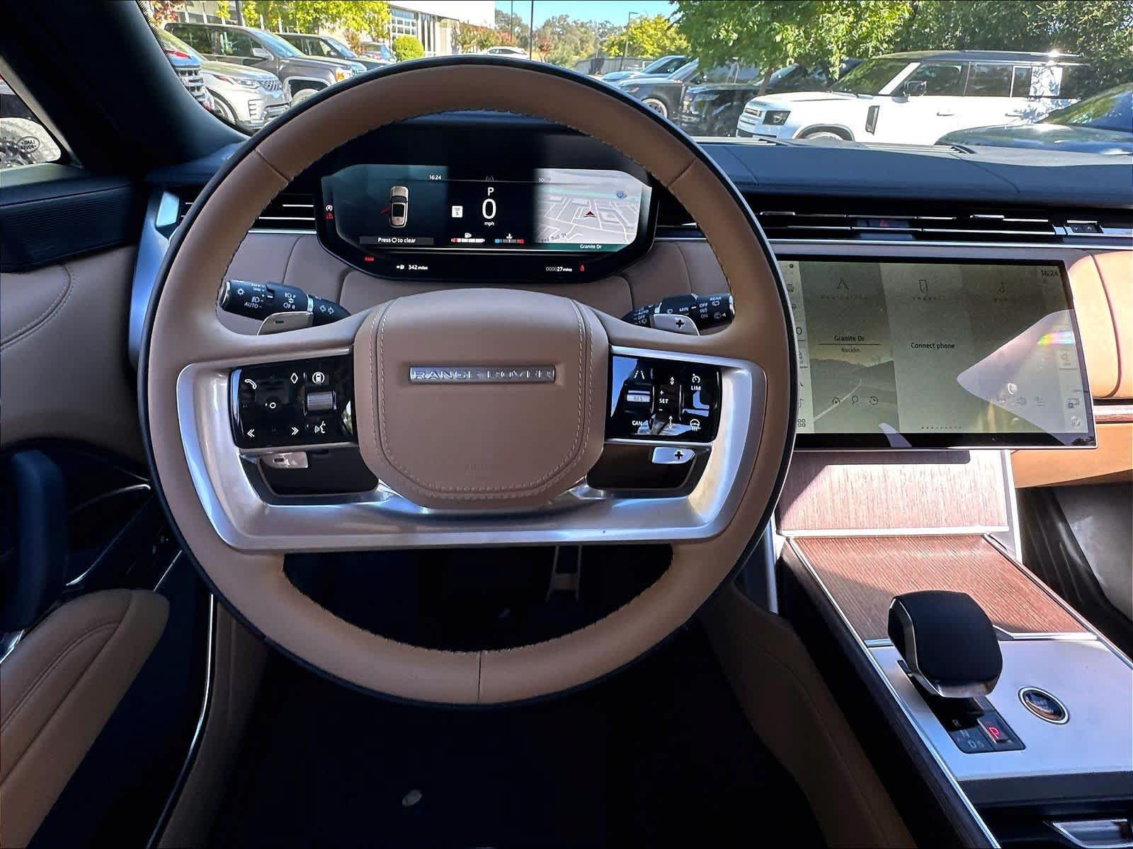 New 2026 Land Rover Range Rover Long Wheelbase SE AWD/4WD image 15